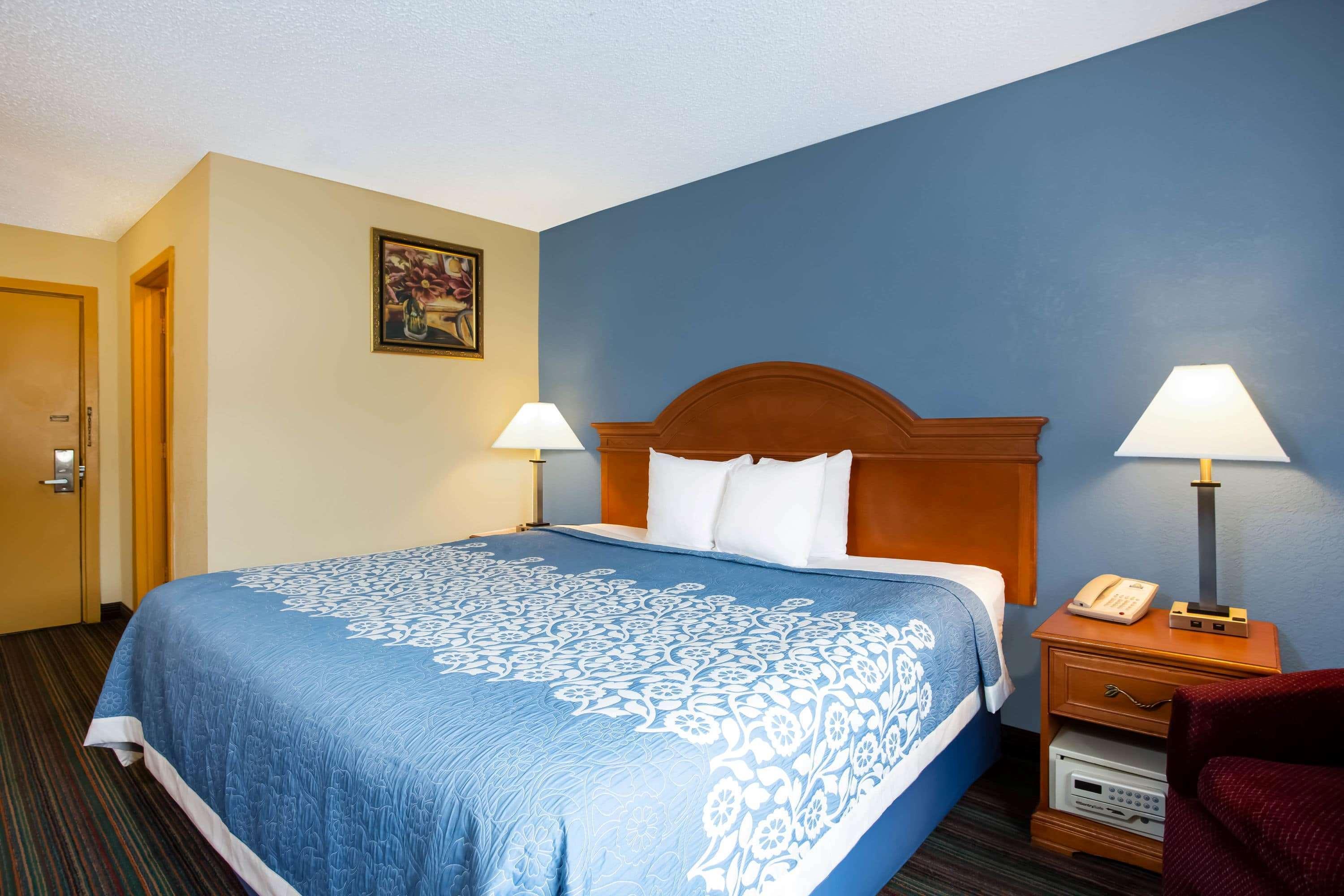 Days Inn By Wyndham Runnemede Philadelphia Area Exterior foto
