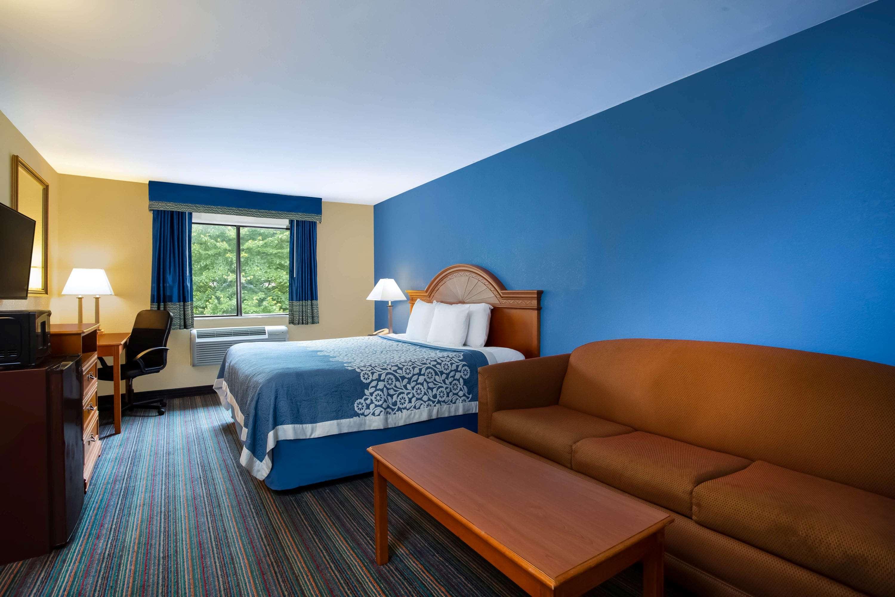 Days Inn By Wyndham Runnemede Philadelphia Area Exterior foto
