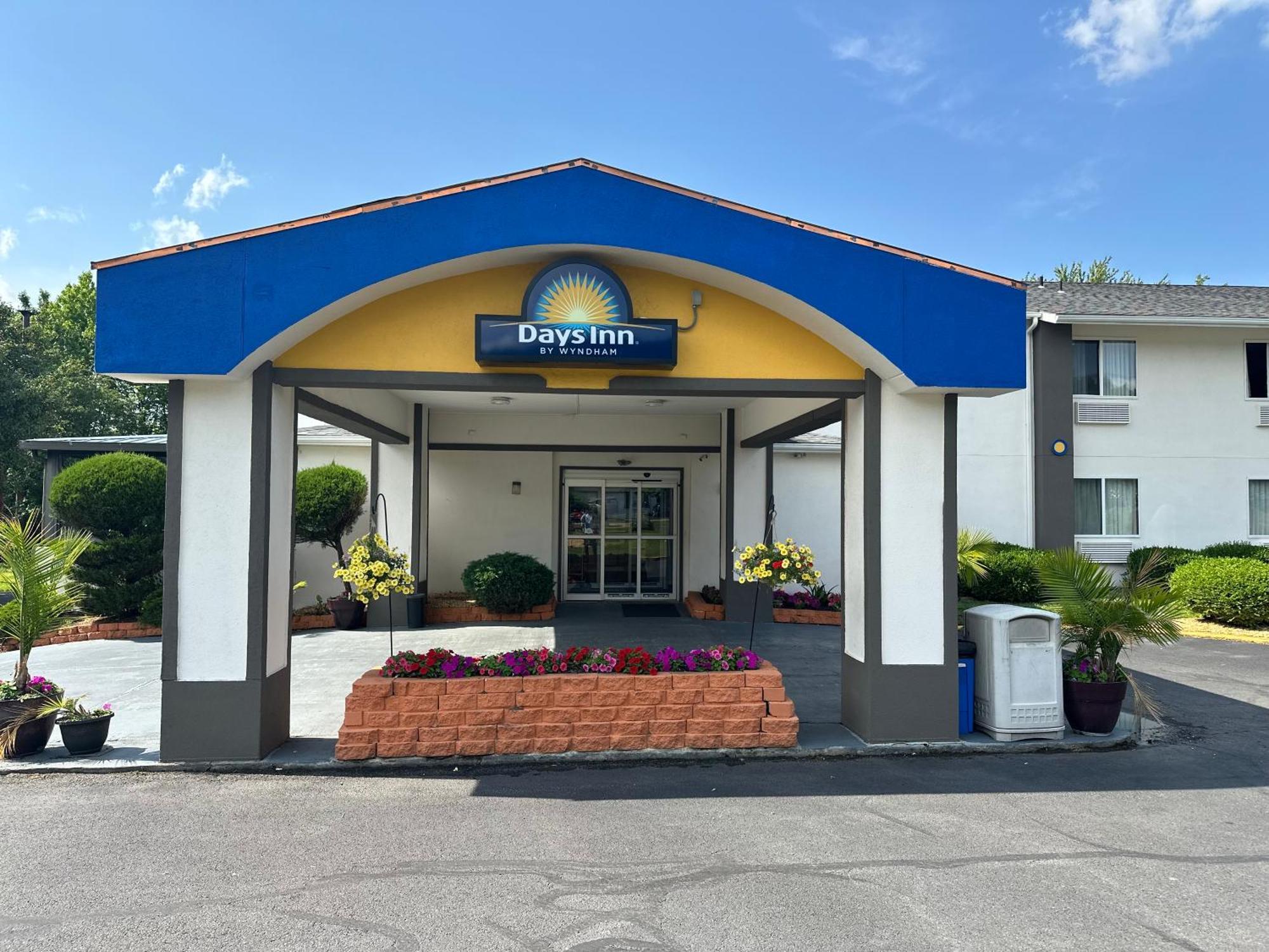 Days Inn By Wyndham Runnemede Philadelphia Area Exterior foto